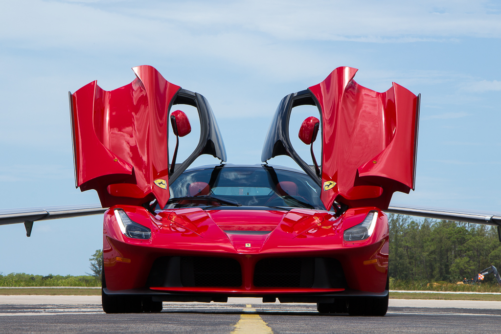 2015-LaFerrari-Auction-25 2015 LaFerrari Fails To Sell On Online Auction Despite $3.1 Million Bid