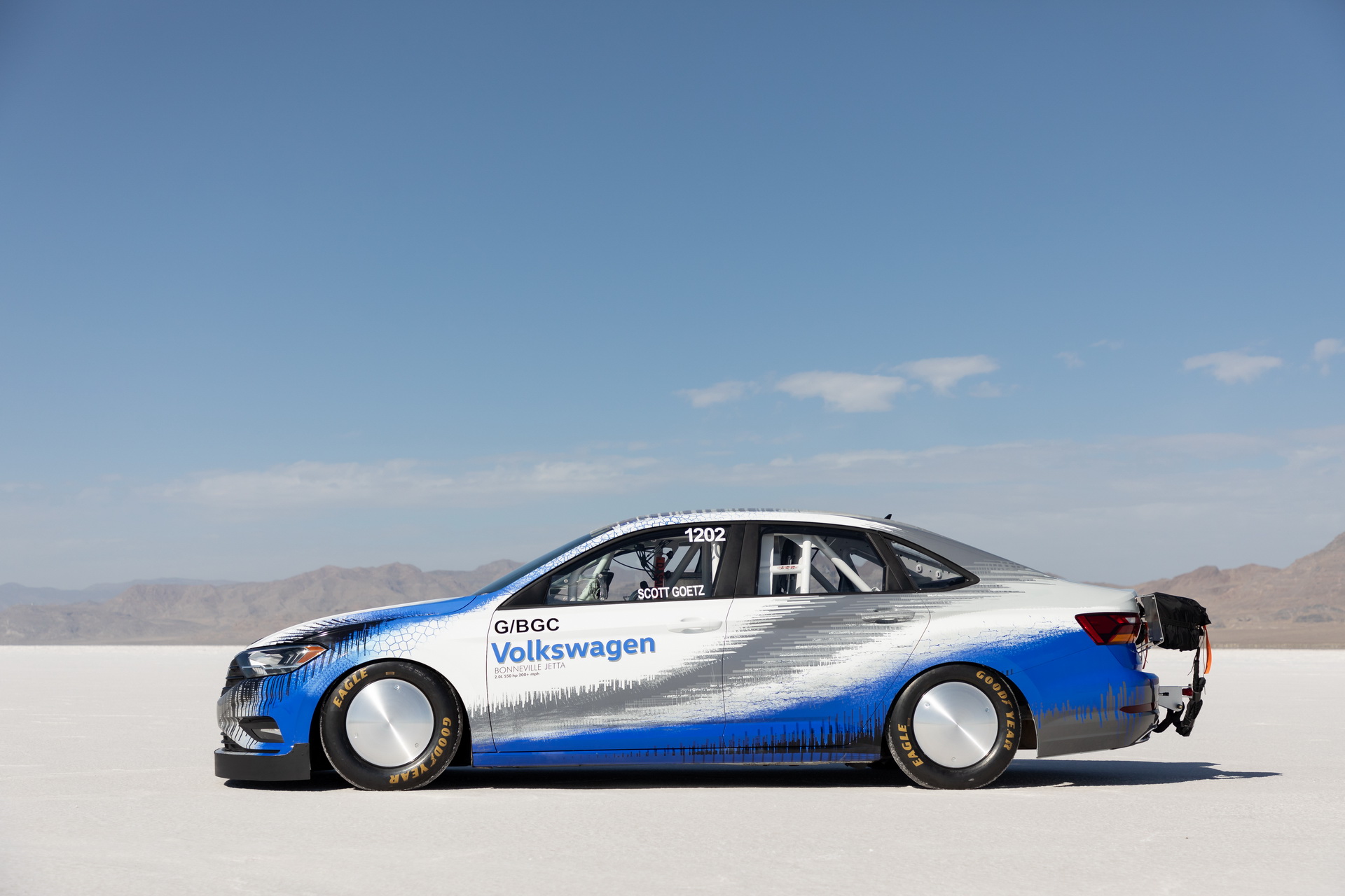 vw-jetta-land-speed-record-salt-flats-5 2019 VW Jetta Breaks SCTA Land Speed Record With 210 MPH Run