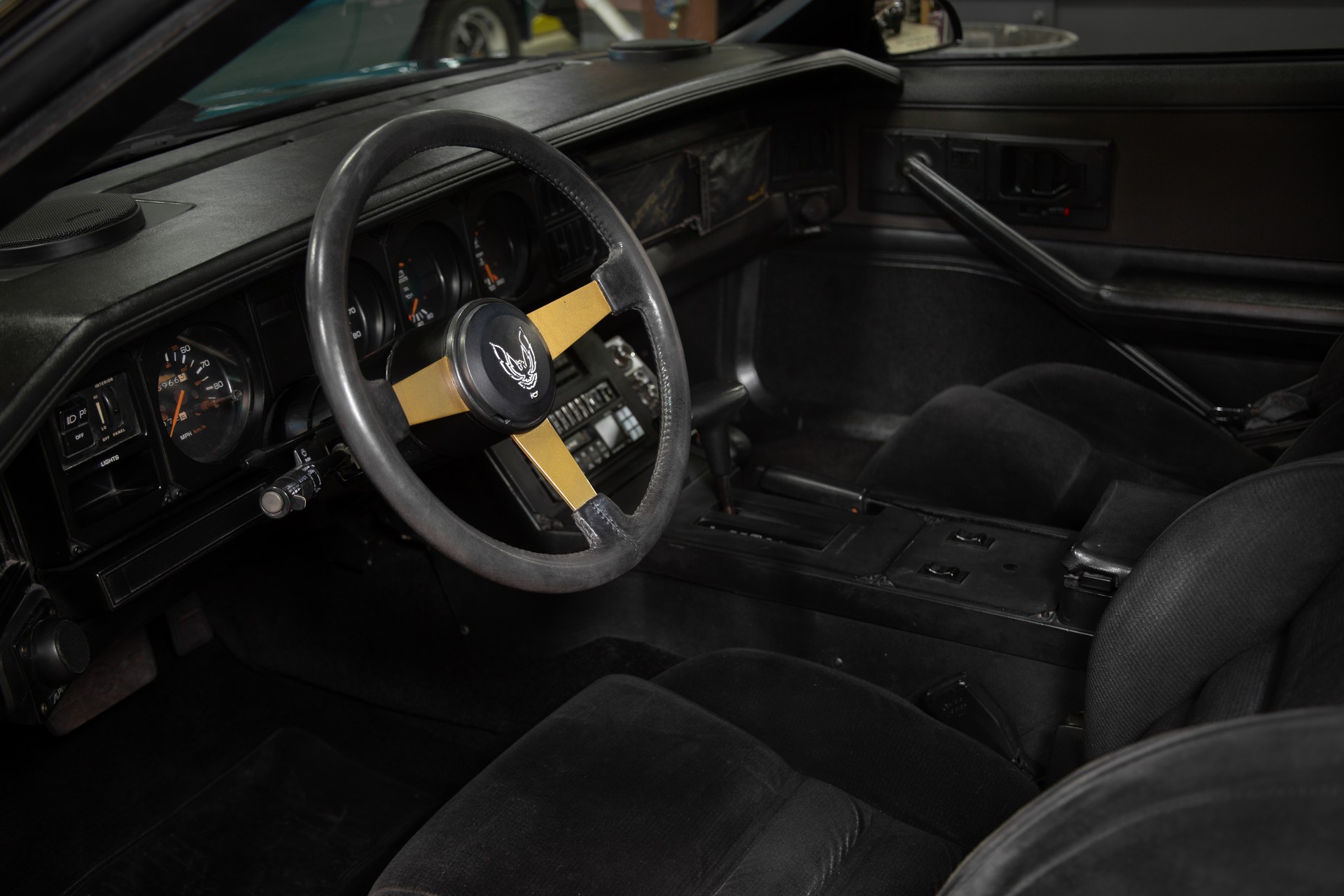 Burt Reynolds Auction-22 Burt Reynolds’ 1978 Pontiac Firebird Trans Am Is Going Up For Auction