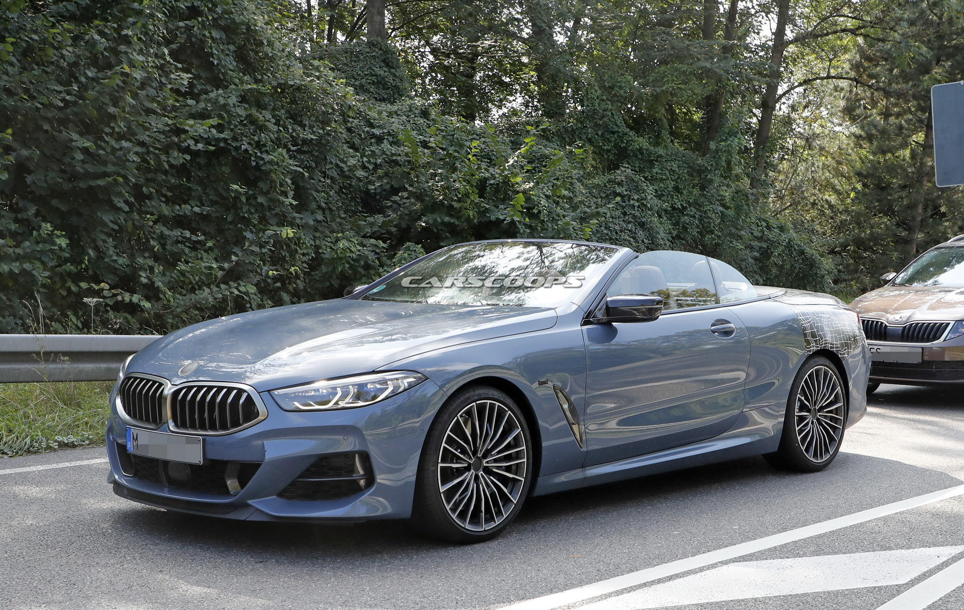 2019-bmw-8series-cabrio-drops-most-camo-2 New BMW 8-Series Convertible Pictures Leave Little To The Imagination