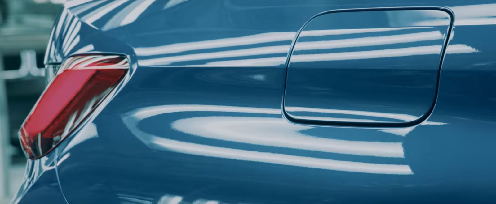 2019-BMW-3-Series-Teaser-6 2019 BMW 3-Series Shows Its New Exterior Styling And High-Tech Interior
