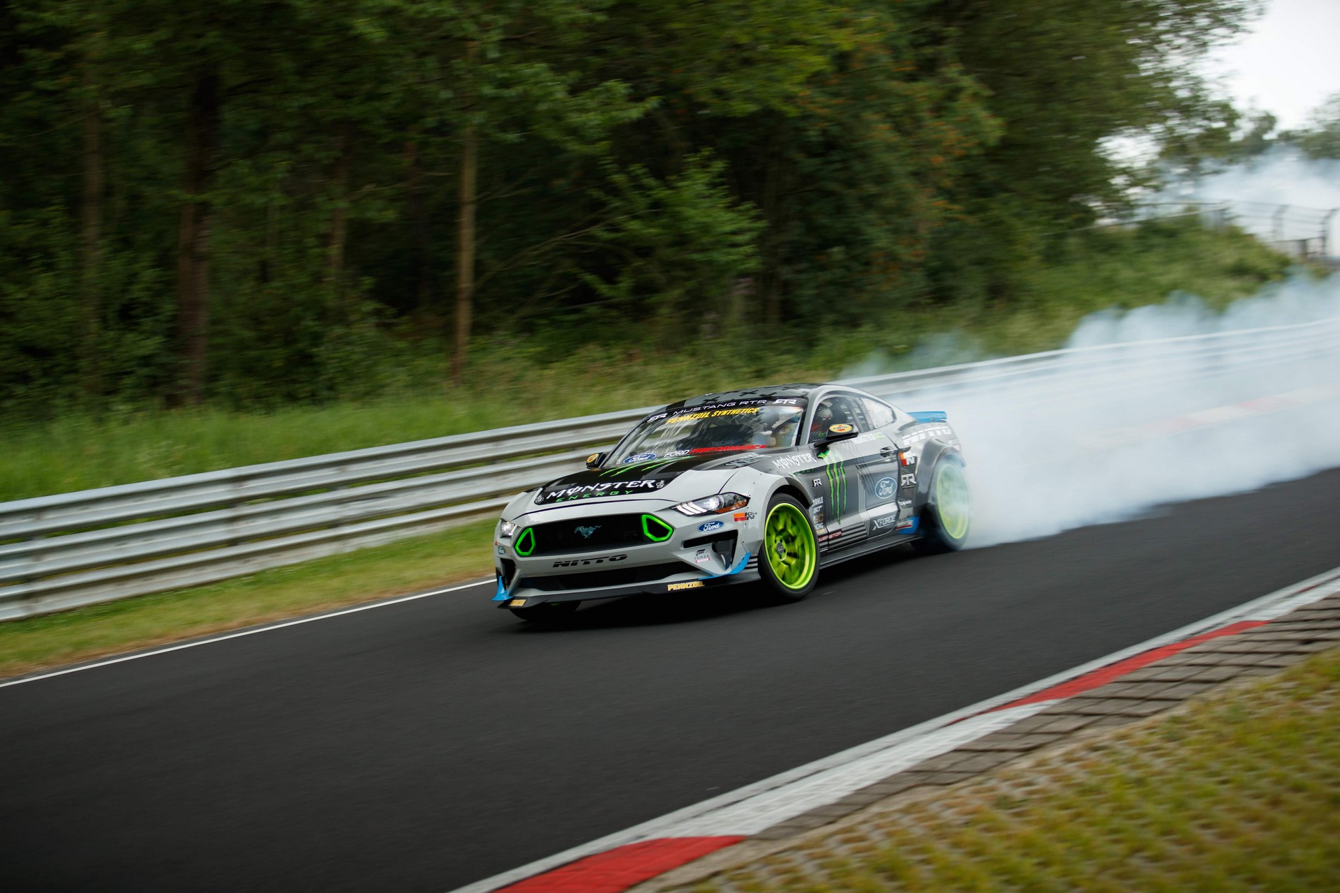 Ford Mustang RTR On The Ring-5 Ford Mustang RTR Becomes The First Car To Drift The Entire Nurburgring
