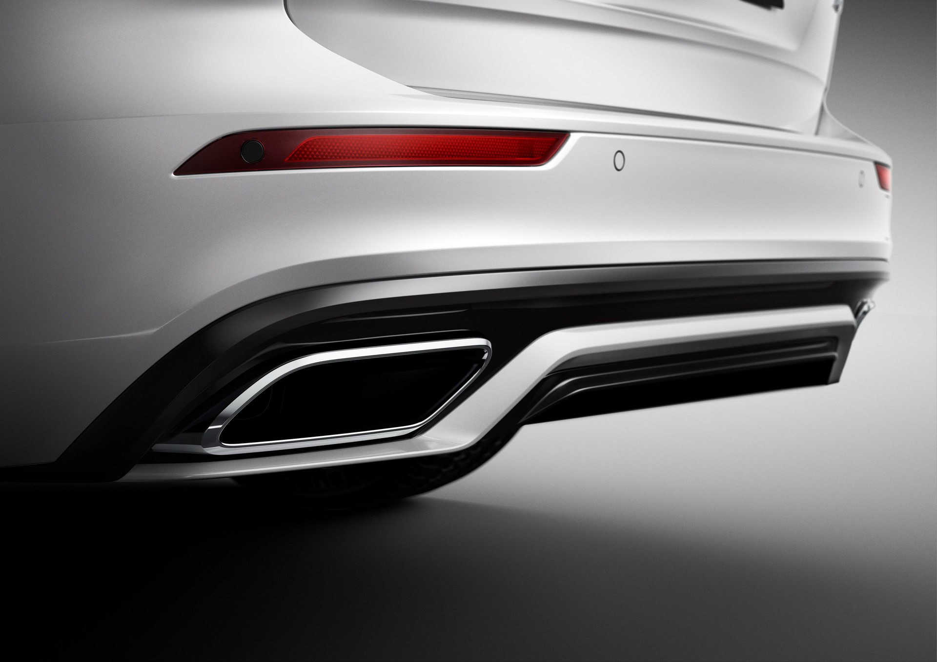 Volvo_V60_R-Design_13 Volvo V60 Gains Sportier R-Design Versions For Every Powertrain In The UK