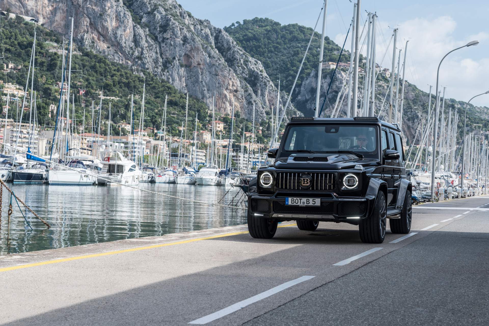 Brabus-700-Widestar-based-on-Mercedes-AMG-G63-58 New Brabus 700 Widestar Is What Stock Mercedes-AMG G63s Dream Of Becoming
