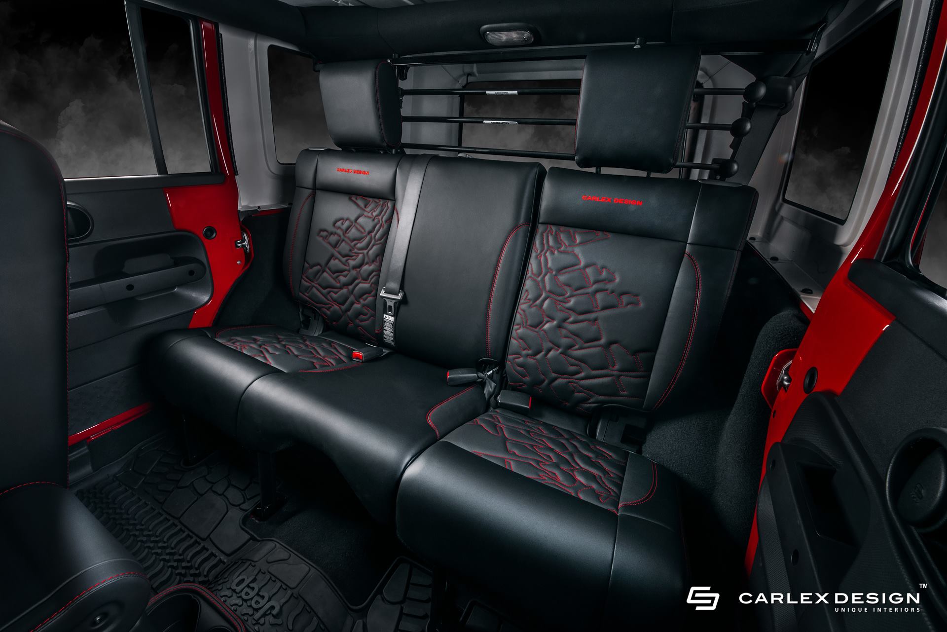 carlex-design-jeep-wrangler-old-7 Old Jeep Wrangler Gets A Plushy Leather Makeover