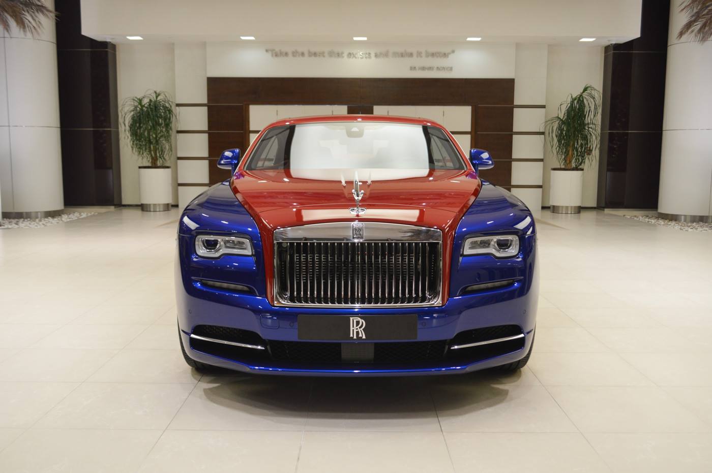 rolls-wraith-blue-red-abu-dhabi-1 Rolls-Royce Wraith Makes A Bold Statement With Bespoke Paint Scheme