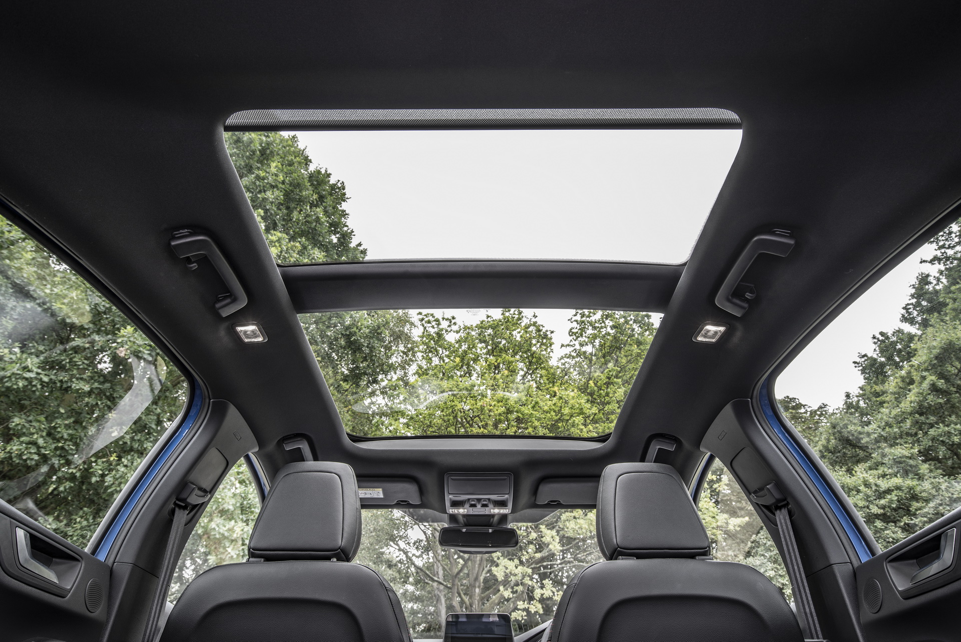 ford-focus-ideal-for-growing-kids-8 Ford Markets New Focus As Ideal For Handling Kids’ Growth Spurts