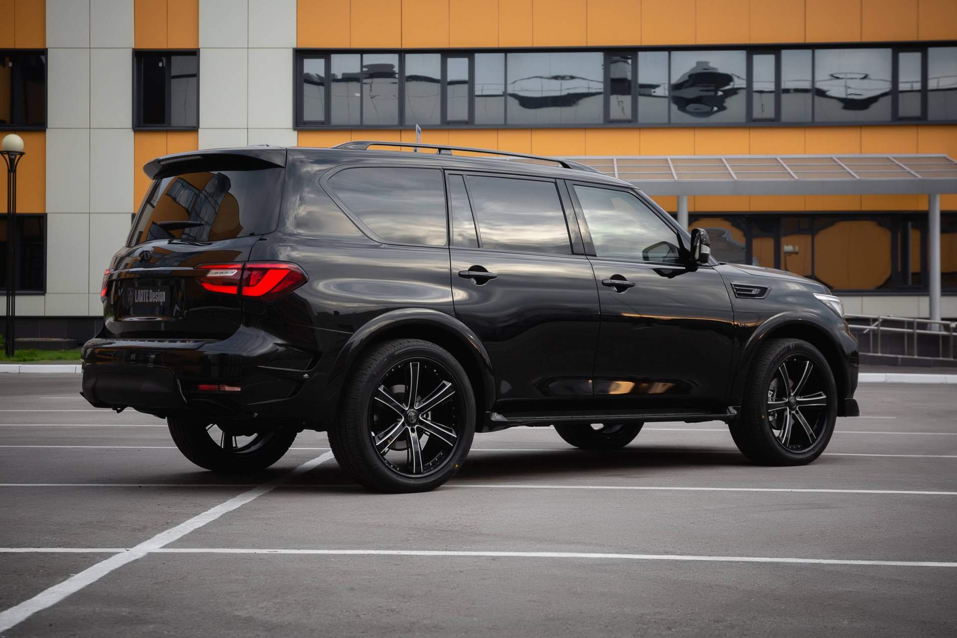 Larte-Design-LR5-for-Infiniti-QX80-13 Larte Design’s LR5 Kit Makes The Infiniti QX80 Look Bad To The Bone