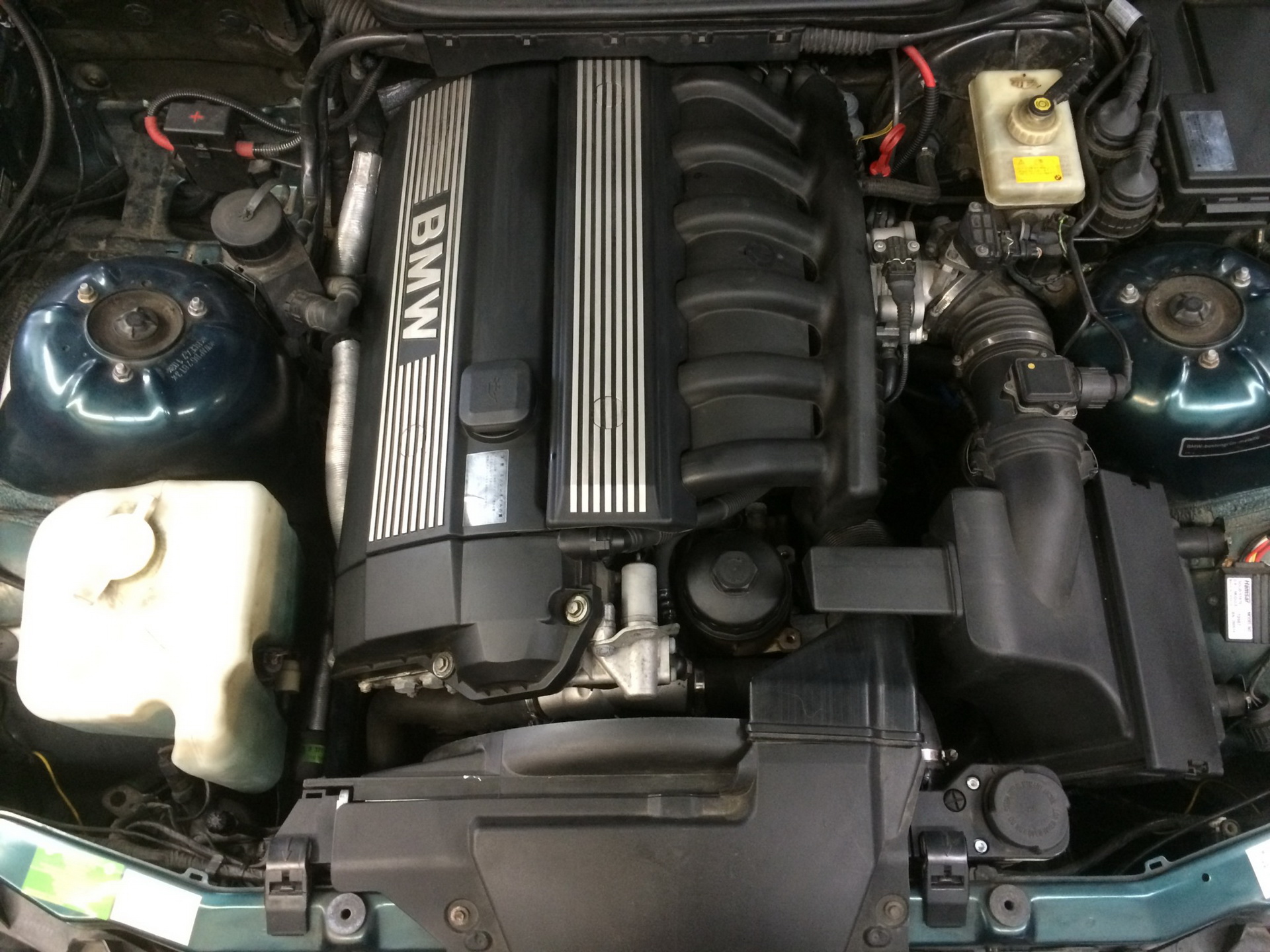 1998-alpina-b6-touring-bat-auction-31 1998 Alpina B6 Touring With 5-Speed Manual Can Be Yours For $13k