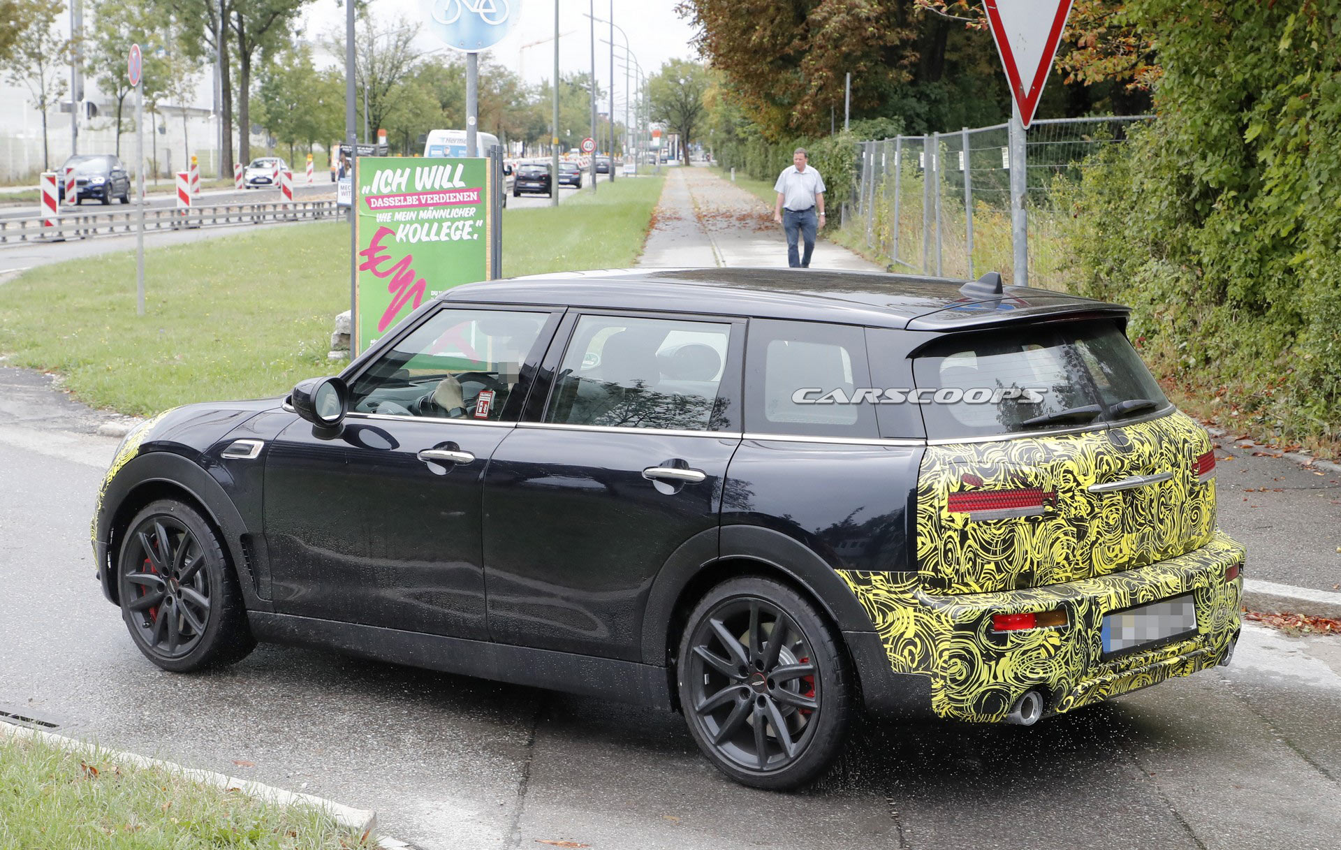 MINI-Clubman-JCW-Spy-7 Facelifted MINI Clubman JCW Caught Testing Alongside The Toyota Supra
