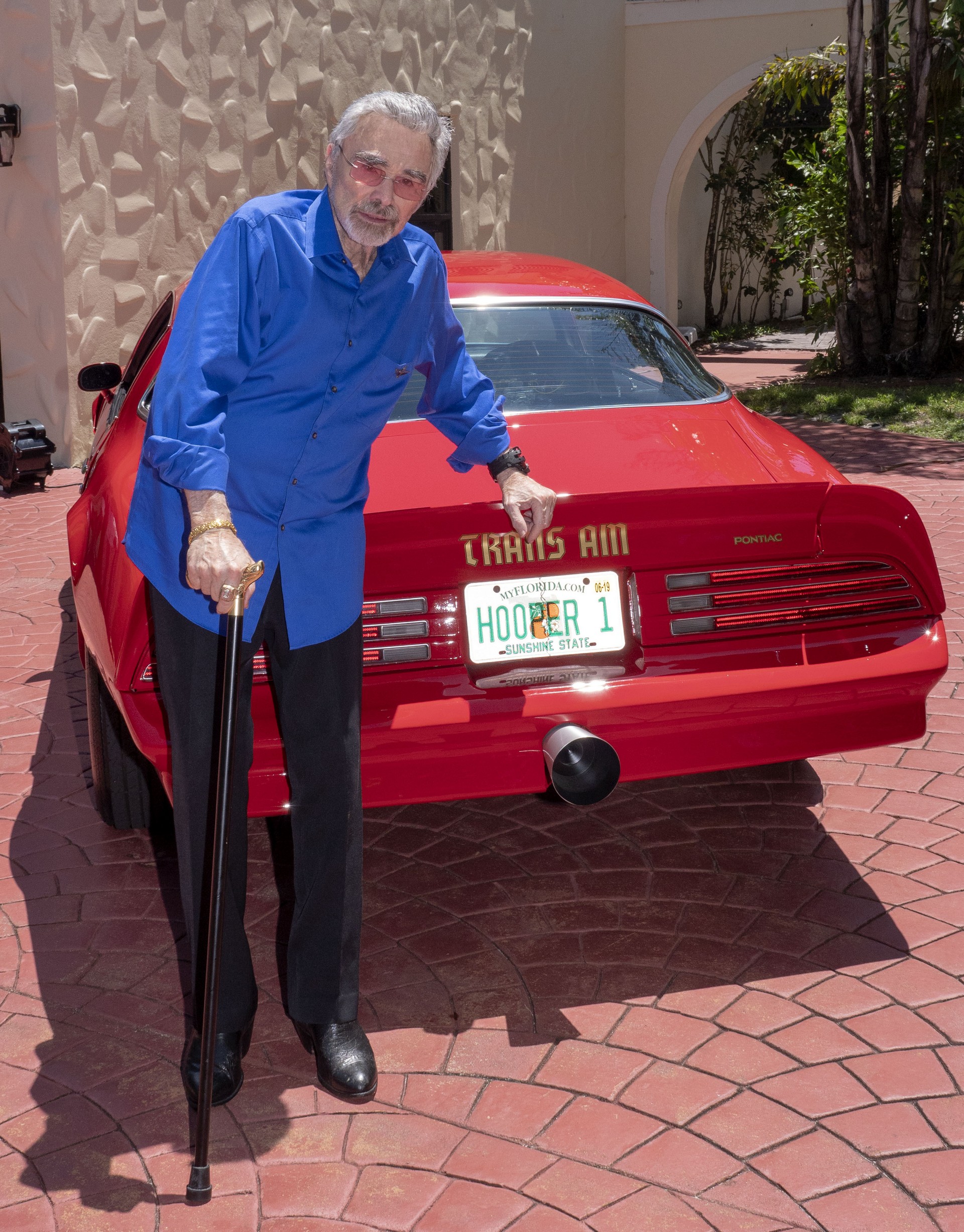 Burt Reynolds Auction-46 Burt Reynolds’ 1978 Pontiac Firebird Trans Am Is Going Up For Auction