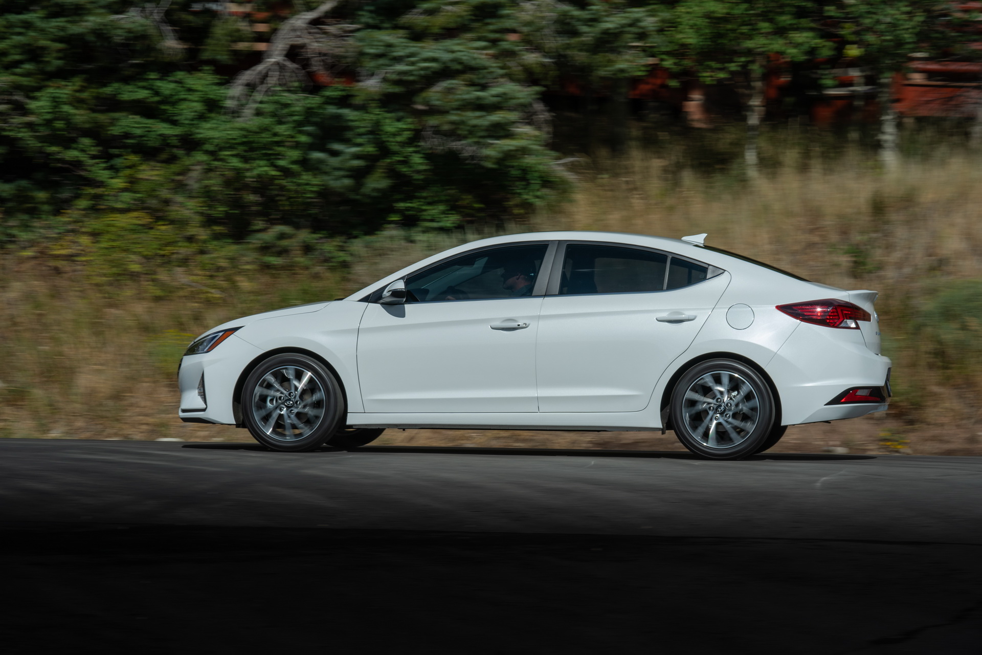 2019-Hyundai-Elantra-14 Updated 2019 Hyundai Elantra Goes On Sale, Priced From $17,985