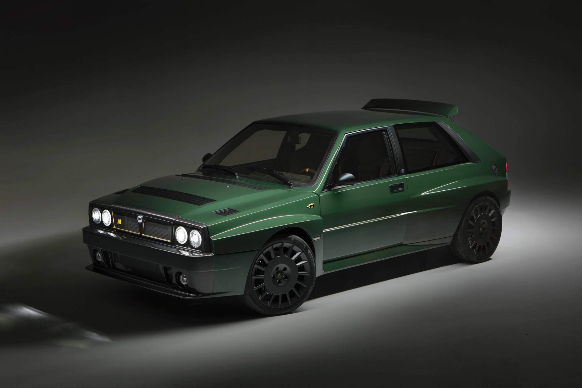 Automobili-Amos-Lancia-Delta-Futurista-6 Automobili Amos’ €300,000 Lancia Delta Futurista Restomod Is Here