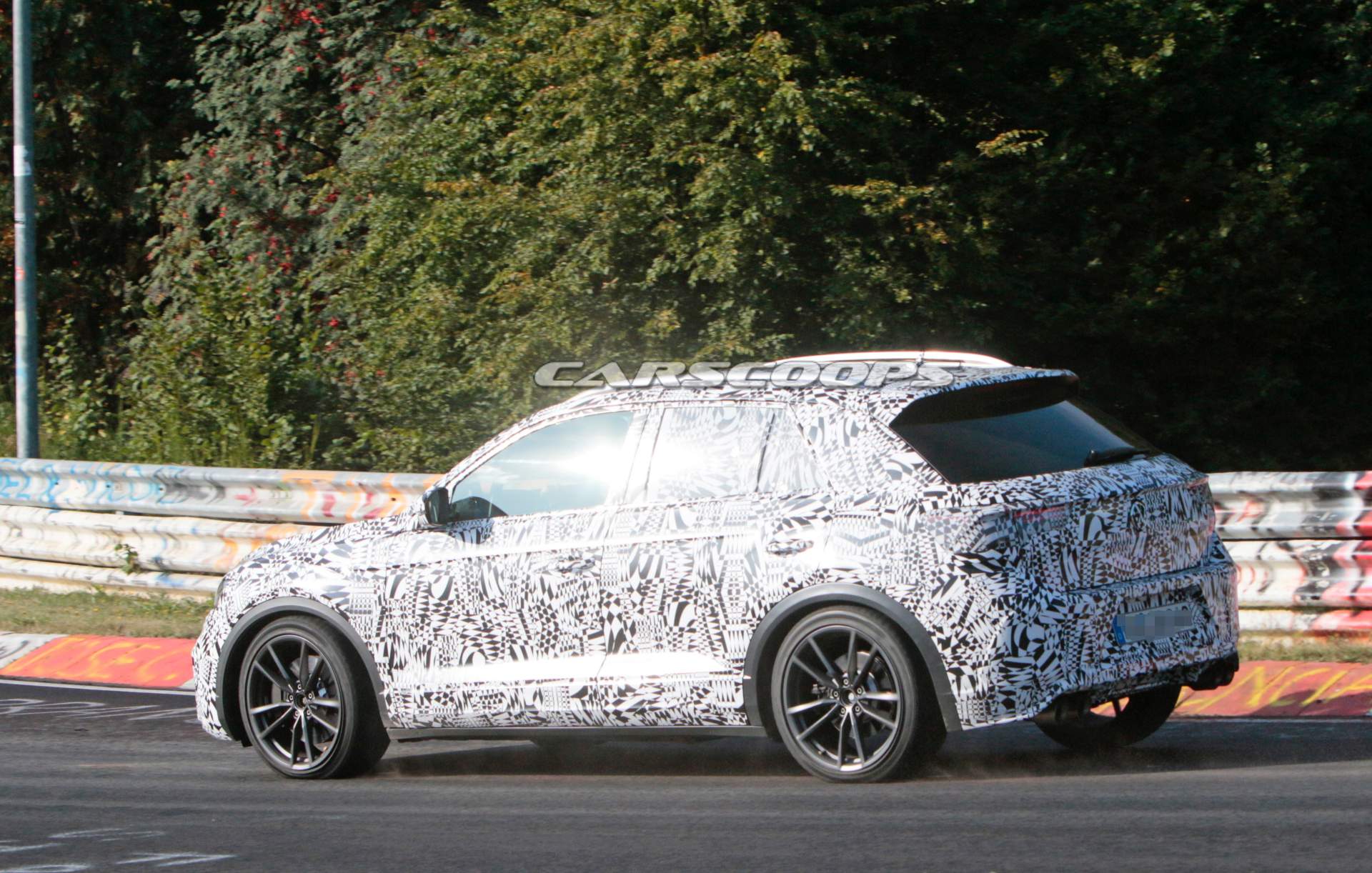 VW-T-Roc-R-spy-shots-22 VW T-Roc R Hot SUV Previewed As 300HP Near-Production Concept