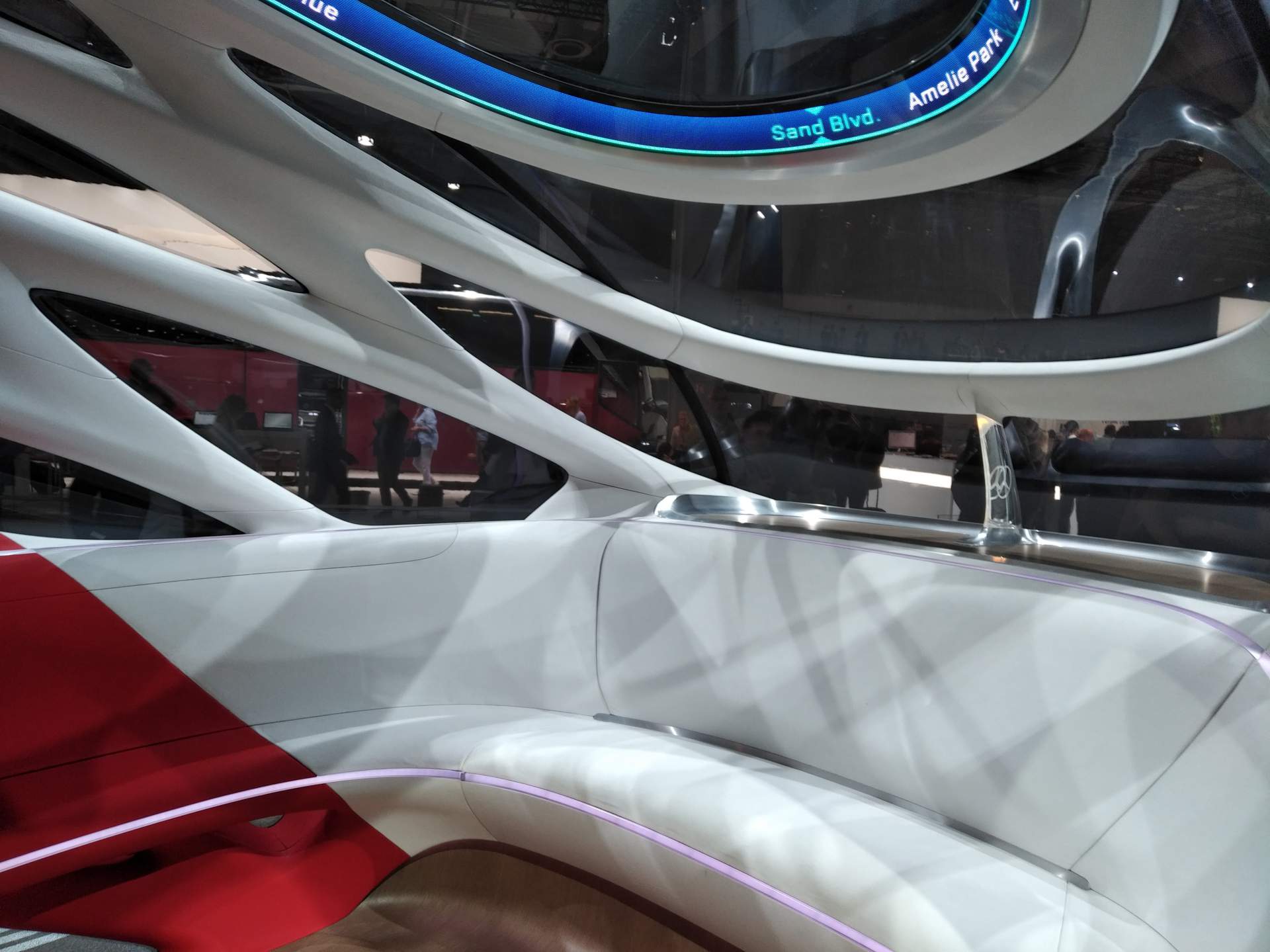Mercedes-Vision-Urbanetic-at-2018-Hannover-CV-Show-19 Mercedes-Benz Vision Urbanetic Is The Swiss Army Knife Of Autopods (Live Images)
