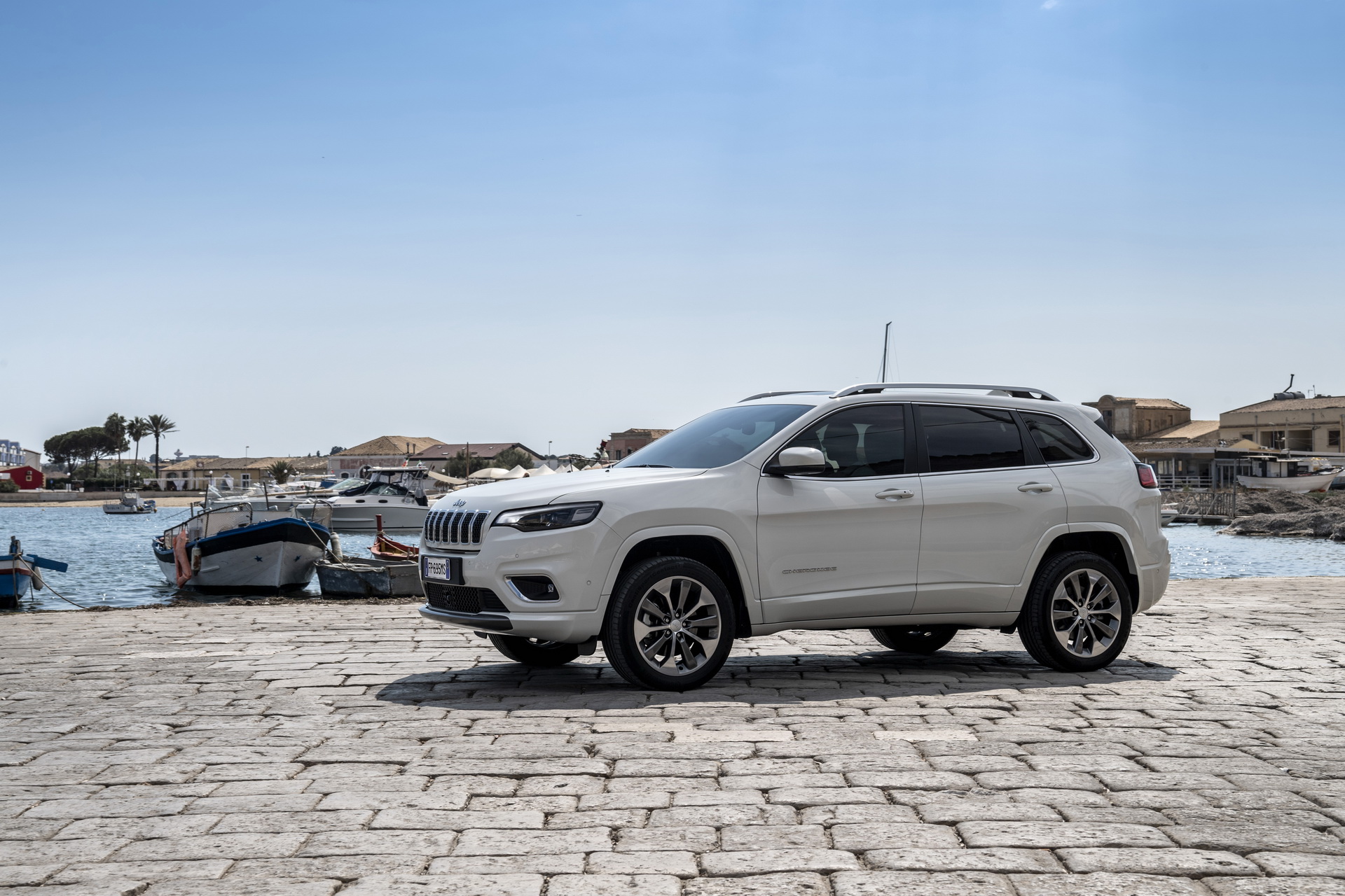 New Jeep Cherokee 2019-2 Europe’s 2019 Jeep Cherokee Gains New 150 PS 2.2L Diesel