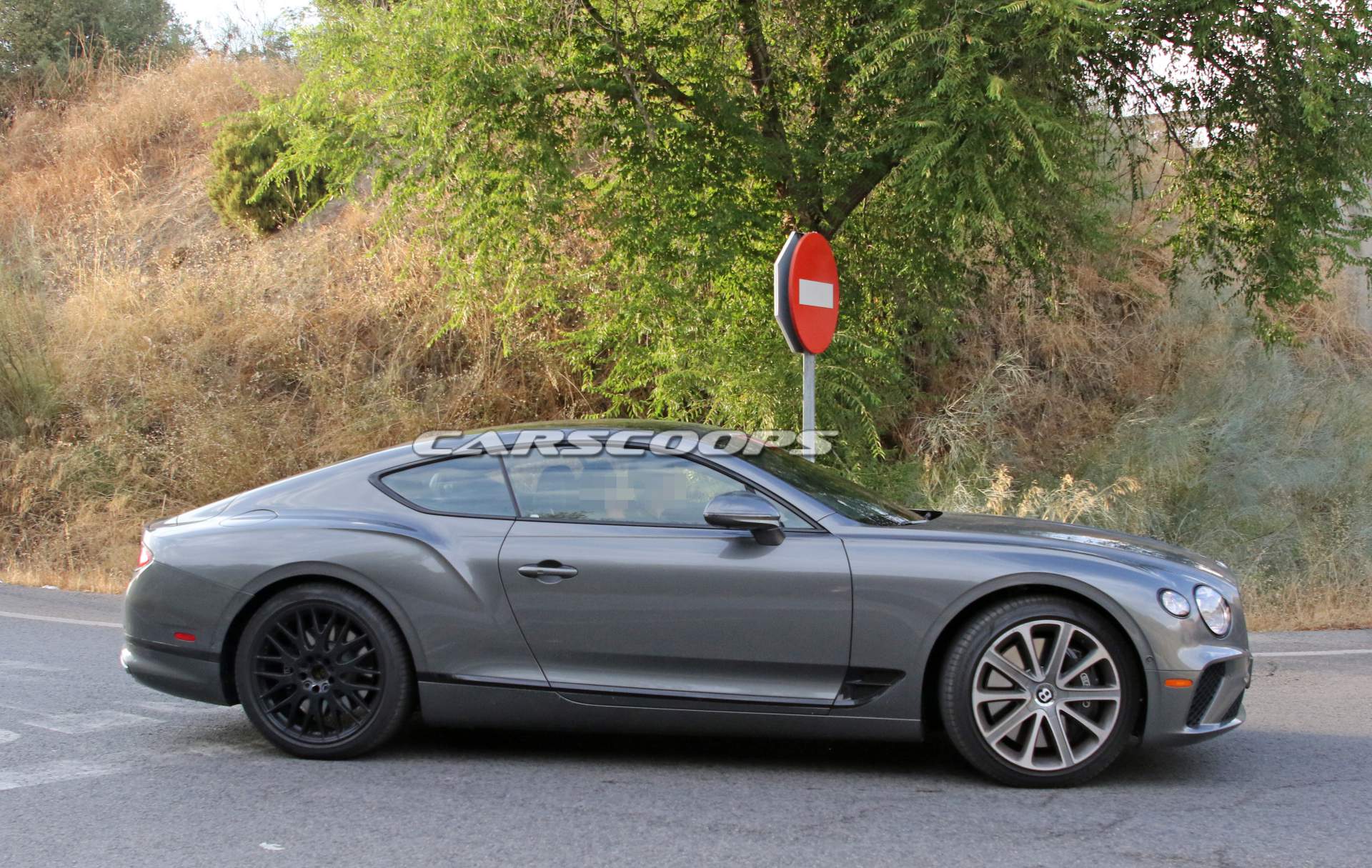 Bentley-Continental-GT-Speed-spy-shots-6 2020 Bentley Continental GT Speed Spied Mixing Wheel Sets