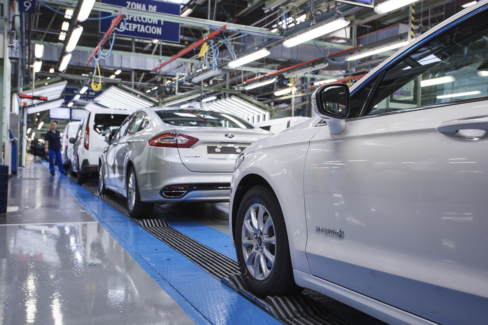 Ford Begins Hybrid Vehicle Production in Europe, First Mondeo H Ford Drops Ads For Sedans In The U.S. As It Transitions To An SUV-Heavy Lineup