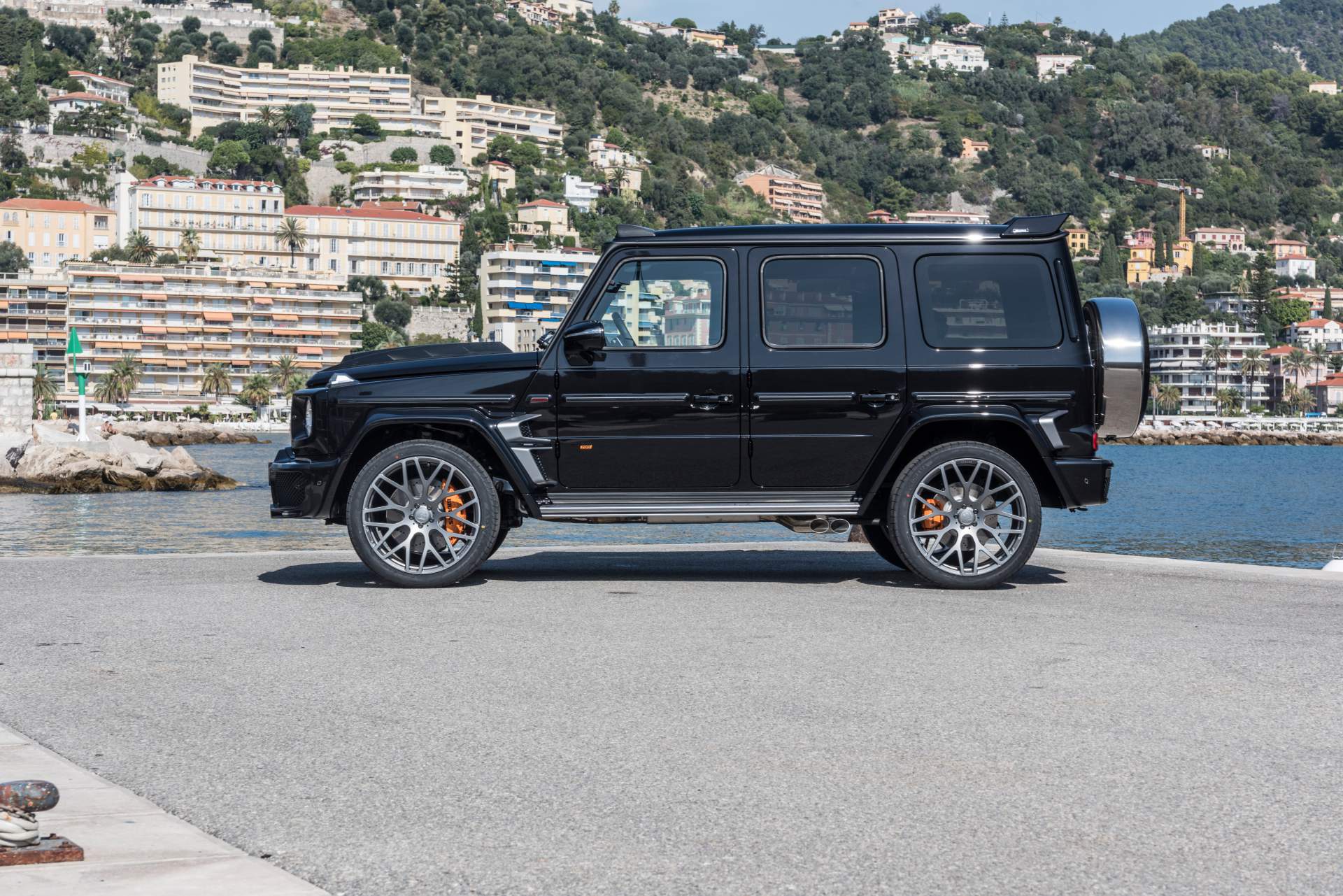 Brabus-700-Widestar-based-on-Mercedes-AMG-G63-63 New Brabus 700 Widestar Is What Stock Mercedes-AMG G63s Dream Of Becoming
