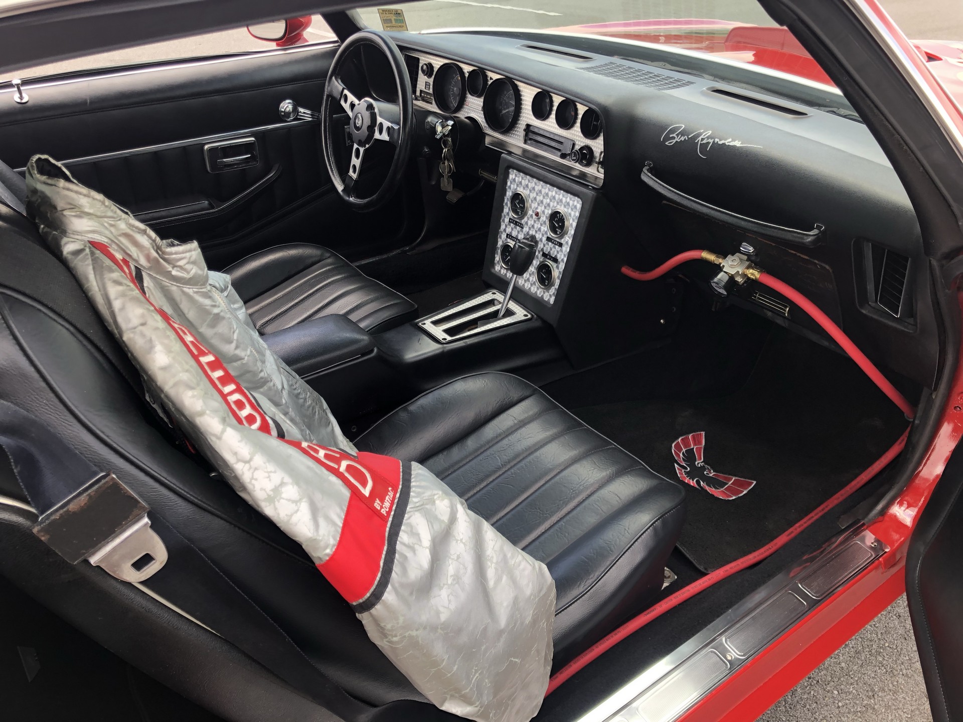 Burt Reynolds Auction-5 Burt Reynolds’ 1978 Pontiac Firebird Trans Am Is Going Up For Auction