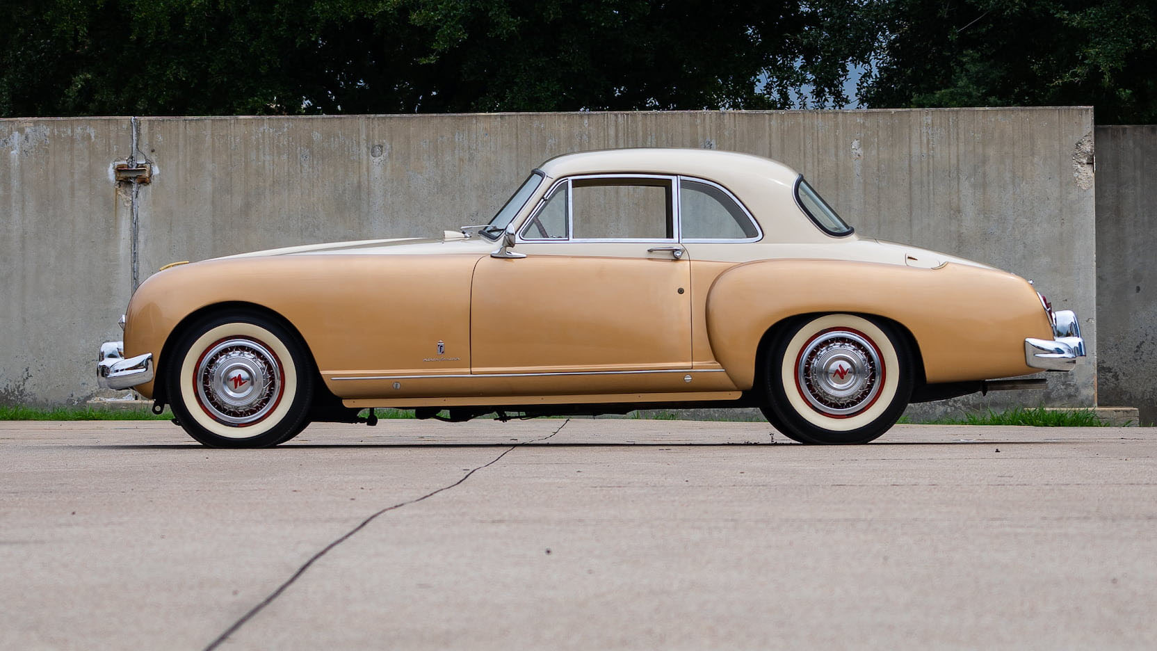 1953 Nash-Healey Le Mans Coupe 02 1953 Nash-Healey Le Mans Coupe Is The Splendid Rolling Embodiment Of International Cooperation