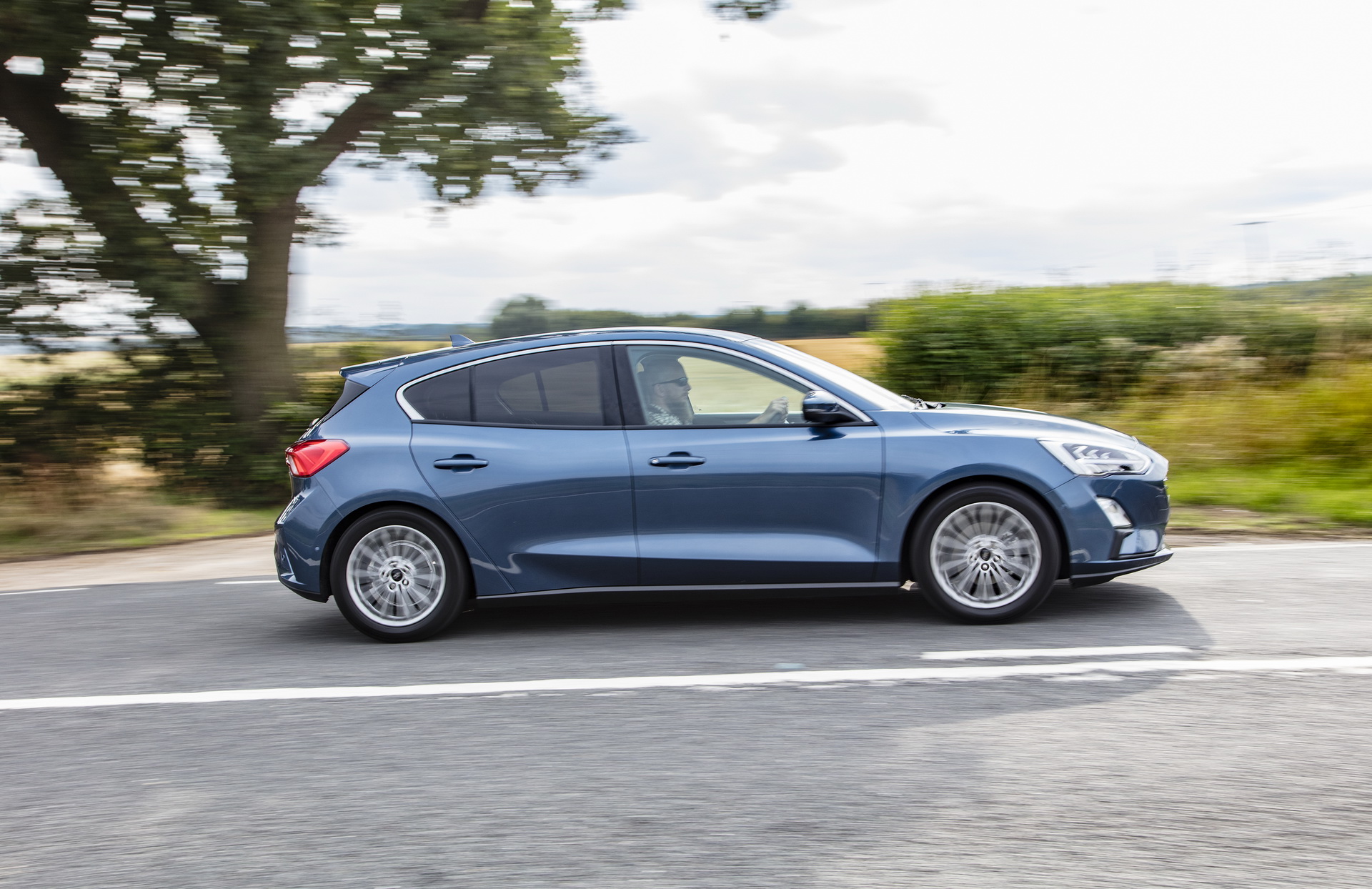 ford-focus-ideal-for-growing-kids-5 Ford Markets New Focus As Ideal For Handling Kids’ Growth Spurts