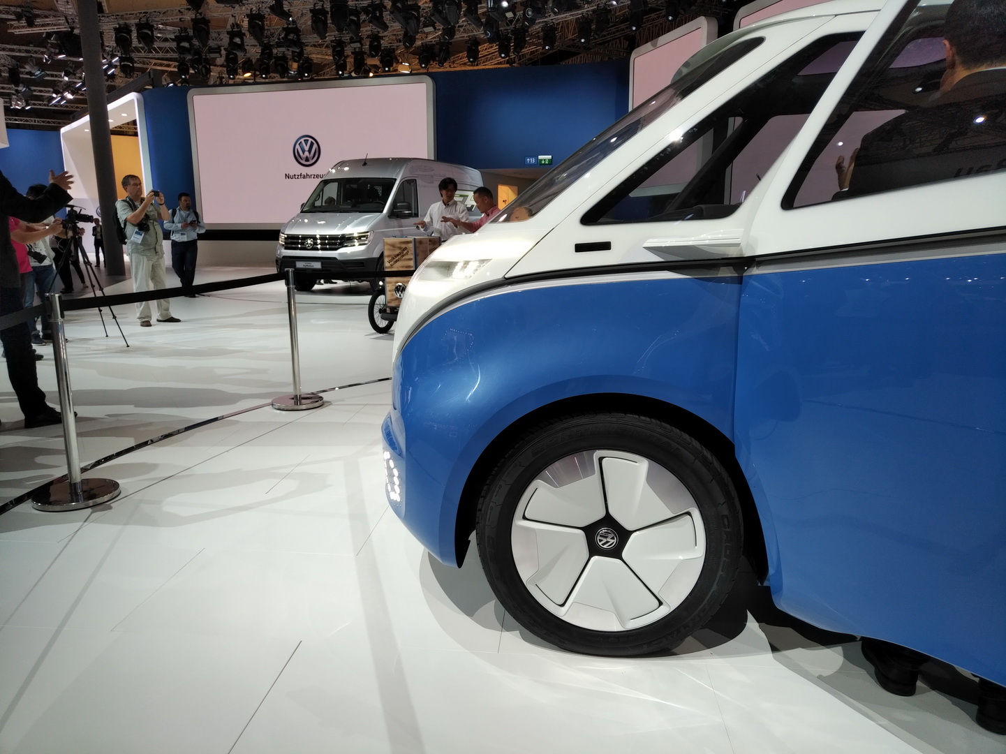 2018-vw-id-buzz-cargo-concept-4 VW Truck & Bus Becomes TRATON Group, Wants To Revolutionize Global Transportation