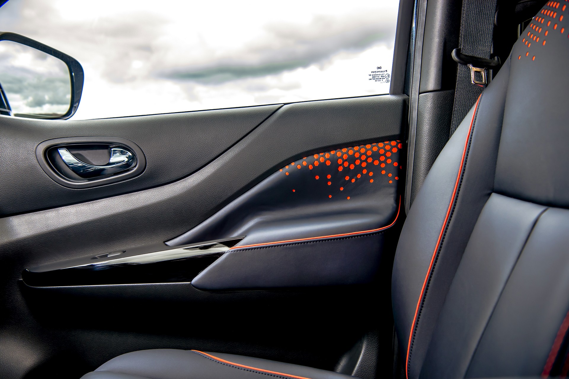 Navara Dark Sky concept-8 Nissan Navara Dark Sky Concept Packs Plenty Of Star Power Thanks Its To Observatory-Class Telescope