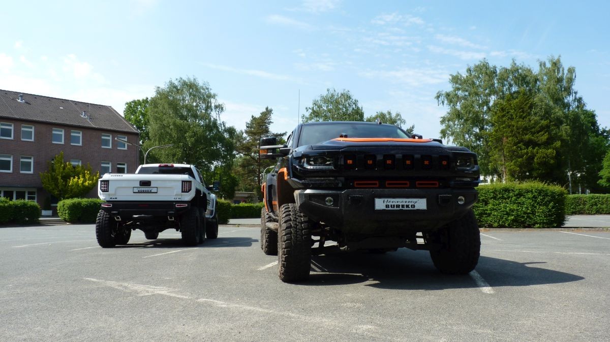 Bureko-6x6-based-on-Chevrolet-Silverado-9 Chevy Silverado Goes To Czech Republic, Returns As The Brutal Bureko 6×6