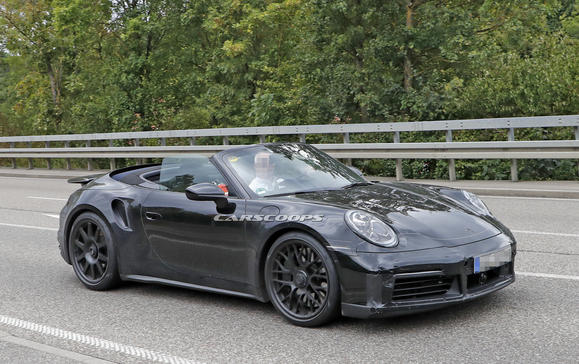 porsche-911-turbo-cabrio-top-down-spy-5 2020 Porsche 911 Turbo Cabrio Kisses Summer Goodbye With Top Down