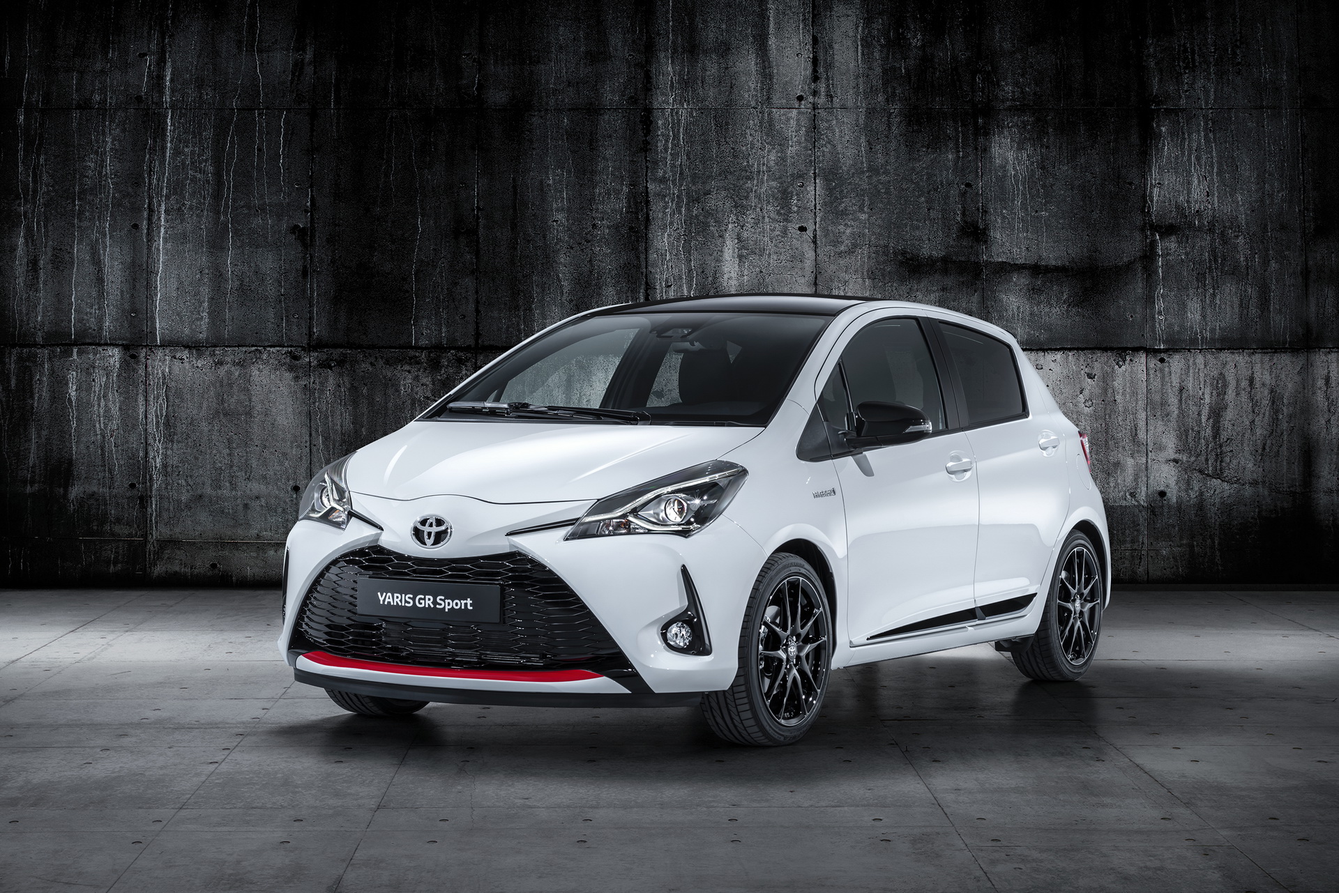 TOYOTA_YARIS_GRS_02 New Toyota Yaris GR Sport Wants To Be Fun And Engaging But There’s A Catch