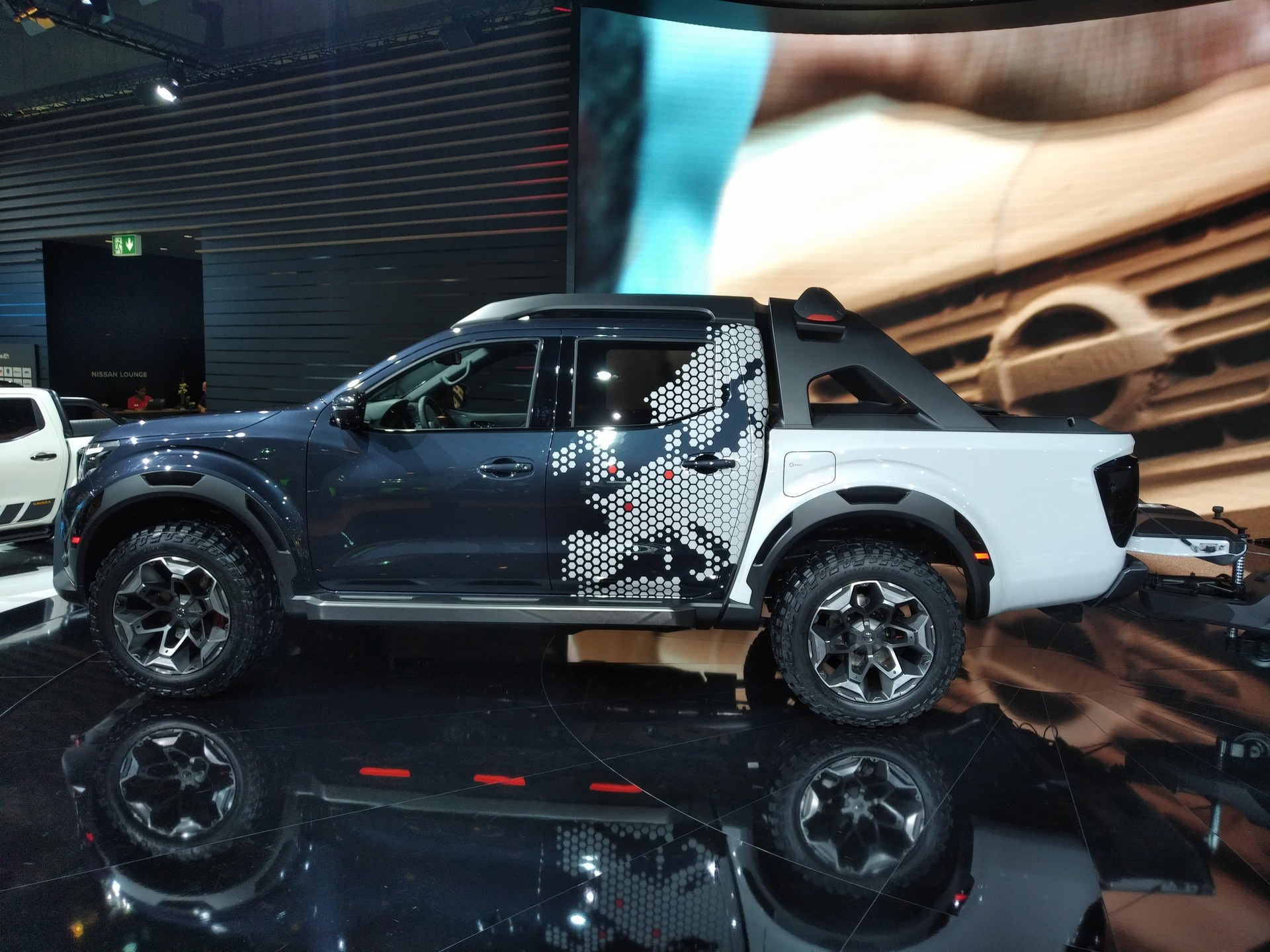 Navara Dark Sky concept-53 Nissan Navara Dark Sky Concept Packs Plenty Of Star Power Thanks Its To Observatory-Class Telescope