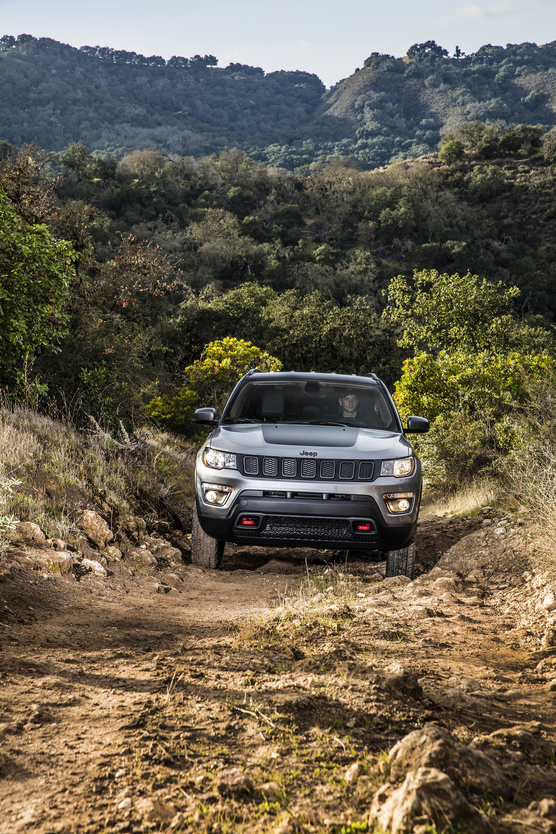 2019-Jeep-Compass-28 2019 Jeep Compass Upland Special Edition Gives The Entry-Level Model Trailhawk Looks