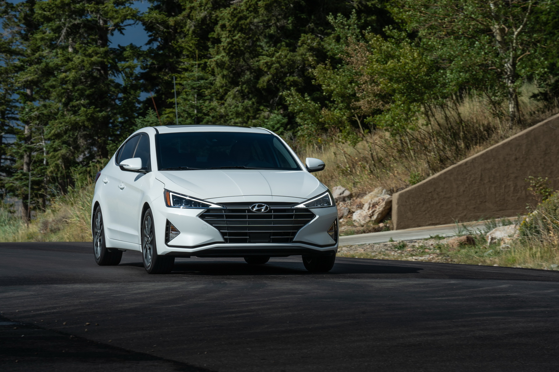 2019-Hyundai-Elantra-16 Updated 2019 Hyundai Elantra Goes On Sale, Priced From $17,985