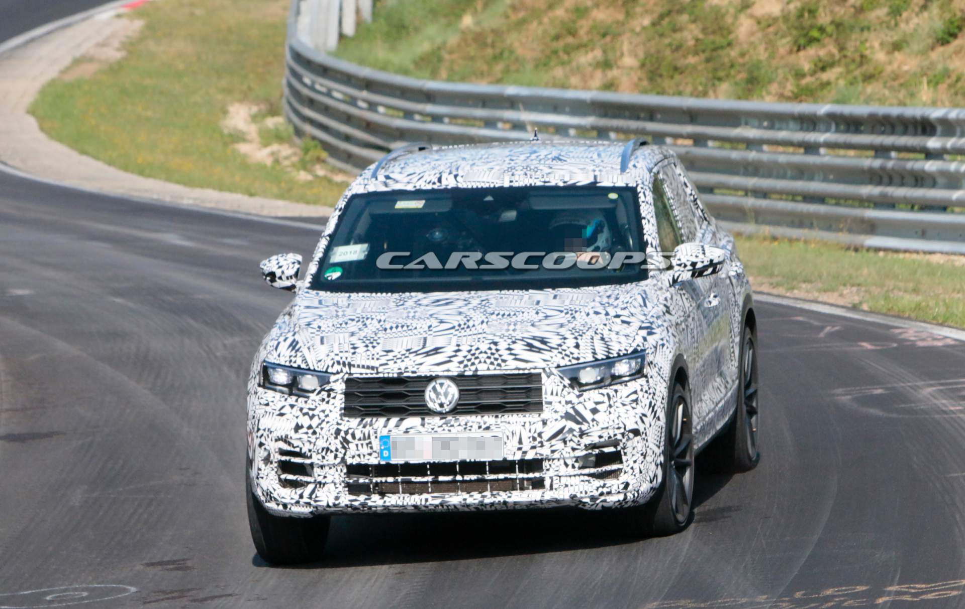 VW-T-Roc-R-spy-shots-15 VW T-Roc R Parades Final Production Body At The Nürburgring