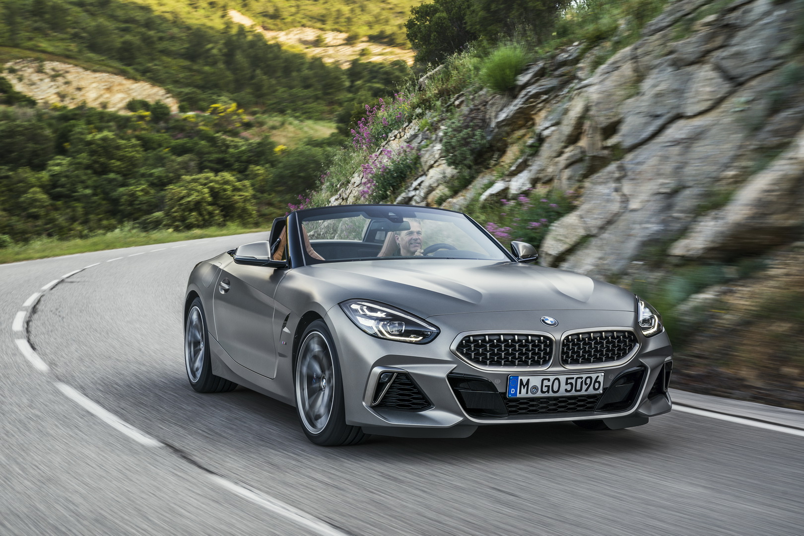 2019-bmw-z4-7 BMW’s Paris Auto Show Lineup Announced, Includes New Z4, 8-Series Models