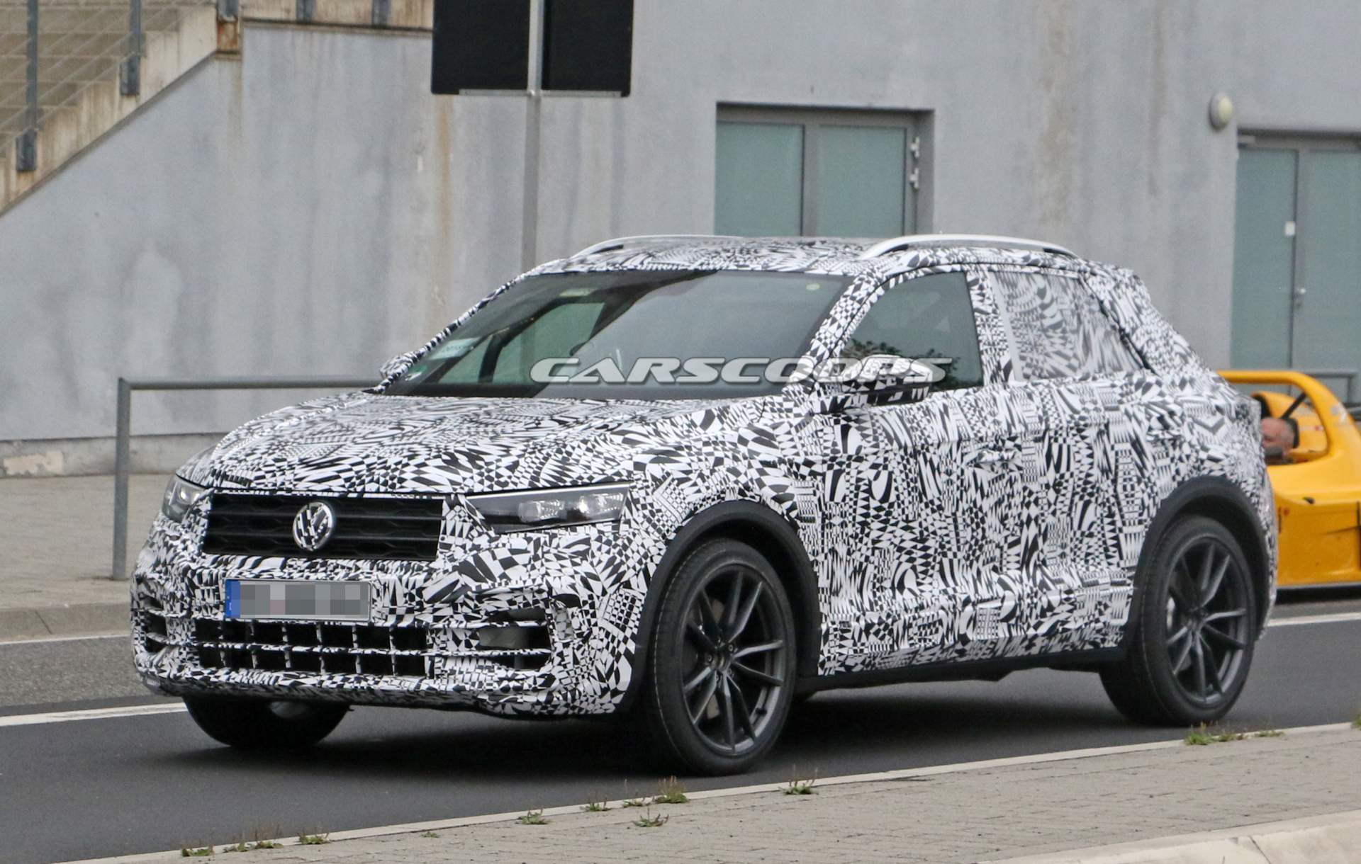 VW-T-Roc-R-spy-shots-4 VW T-Roc R Parades Final Production Body At The Nürburgring