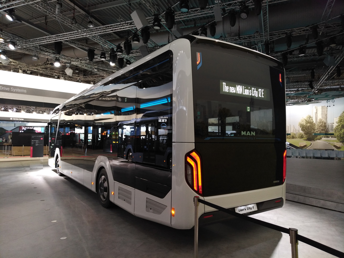 traton-group-2018-iaa-180 VW Truck & Bus Becomes TRATON Group, Wants To Revolutionize Global Transportation