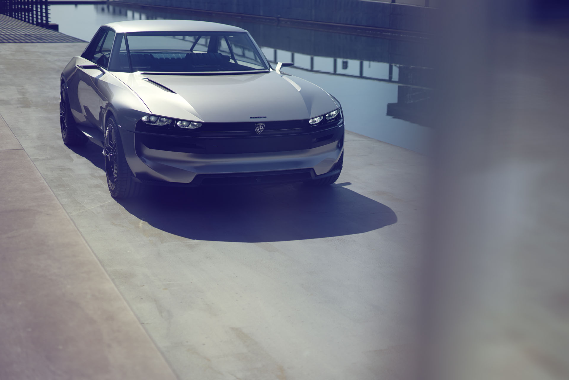 PEUGEOT_e-LEGEND_1809HEME403 Peugeot e-Legend Concept Takes Retro Design Into The Future In Paris