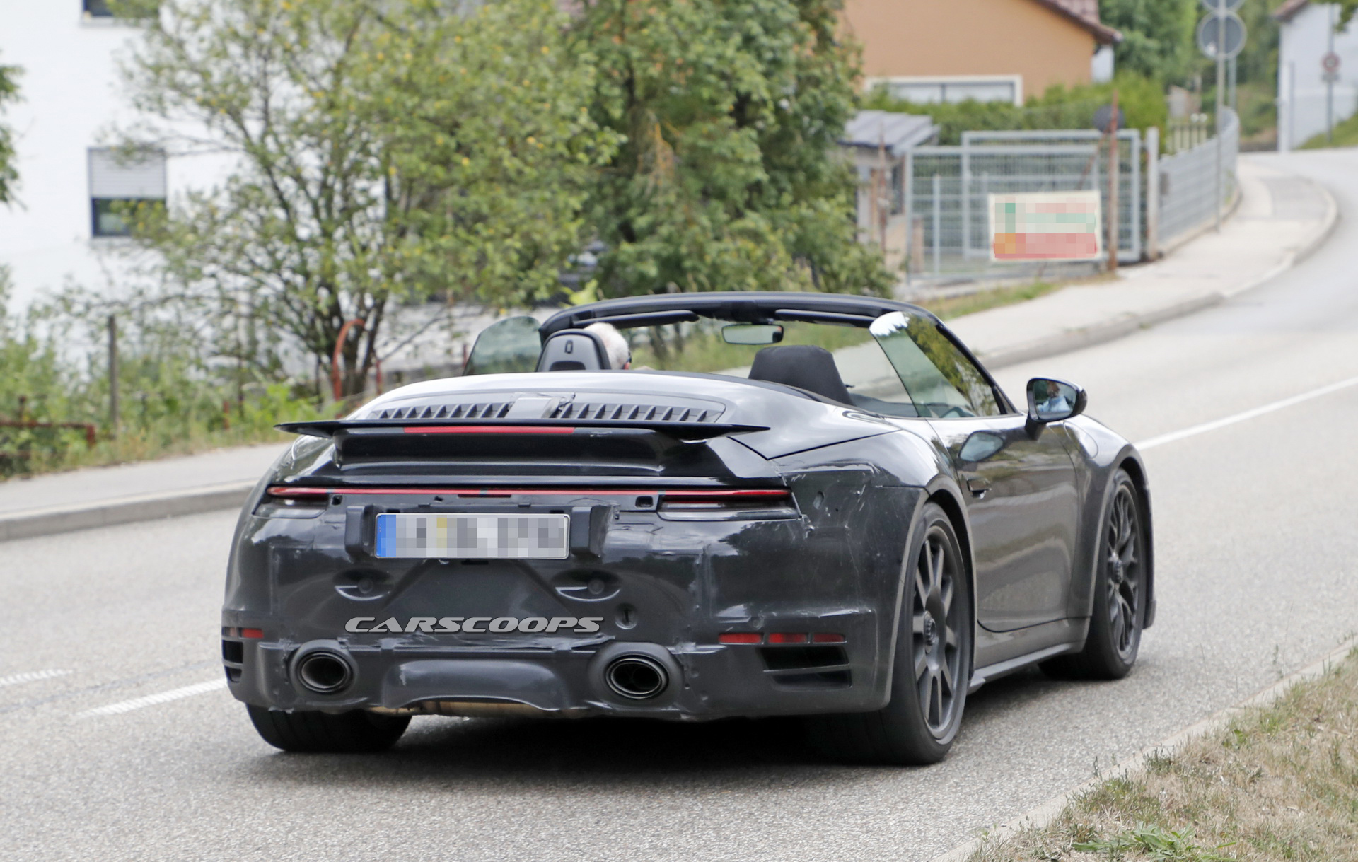 porsche-911-turbo-cabrio-top-down-spy-11 2020 Porsche 911 Turbo Cabrio Kisses Summer Goodbye With Top Down