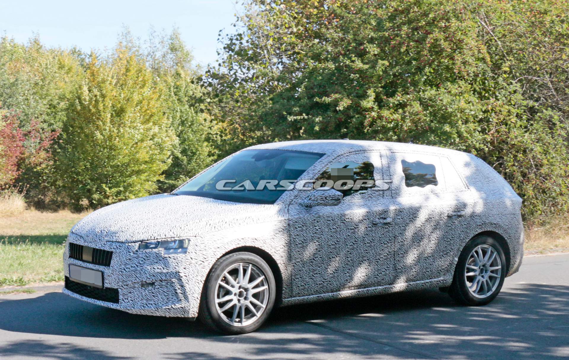 2019-Skoda-Rapid-Spaceback-spy-shots-26 2019 Skoda Rapid Spaceback Makes Spy Debut At The Nürburgring