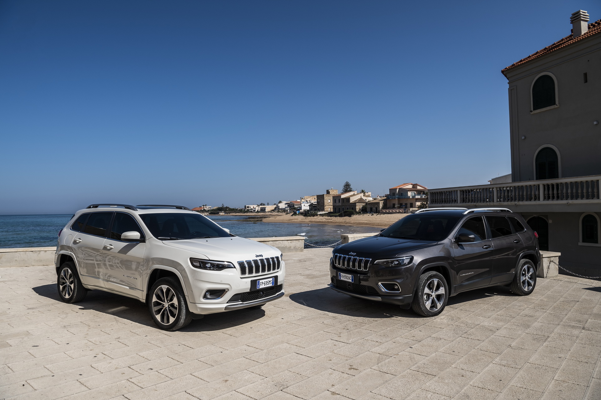 New Jeep Cherokee 2019-81 Europe’s 2019 Jeep Cherokee Gains New 150 PS 2.2L Diesel