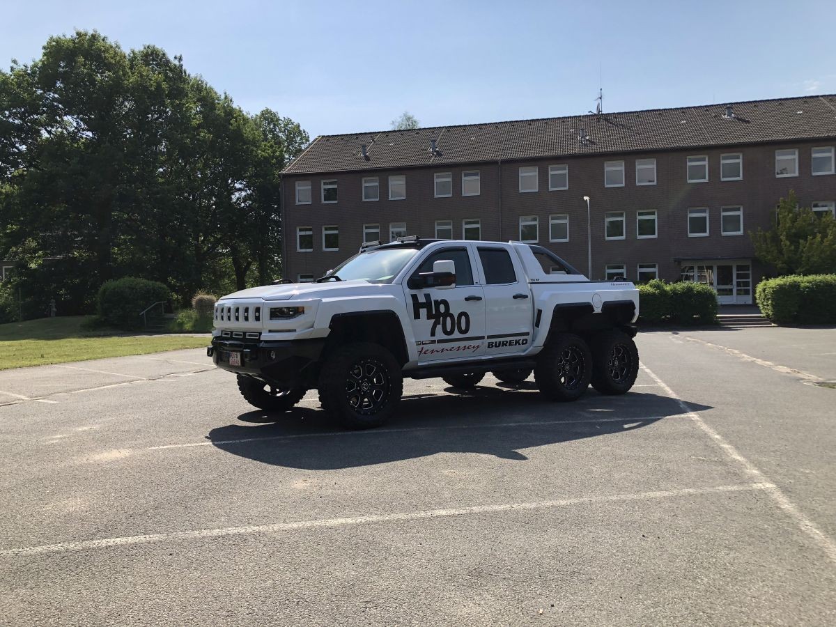 Bureko-6x6-based-on-Chevrolet-Silverado-7 Chevy Silverado Goes To Czech Republic, Returns As The Brutal Bureko 6×6