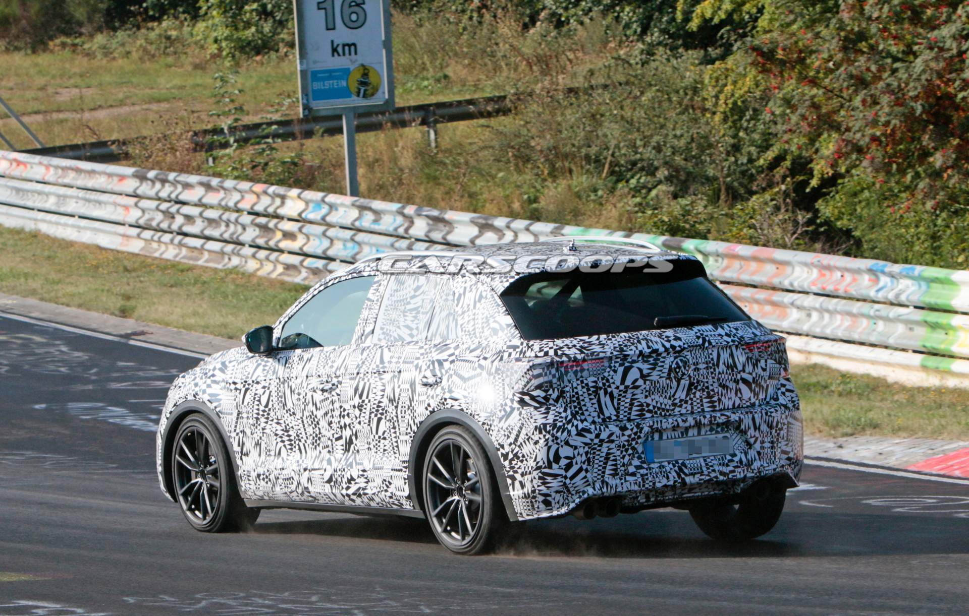 VW-T-Roc-R-spy-shots-24 VW T-Roc R Hot SUV Previewed As 300HP Near-Production Concept