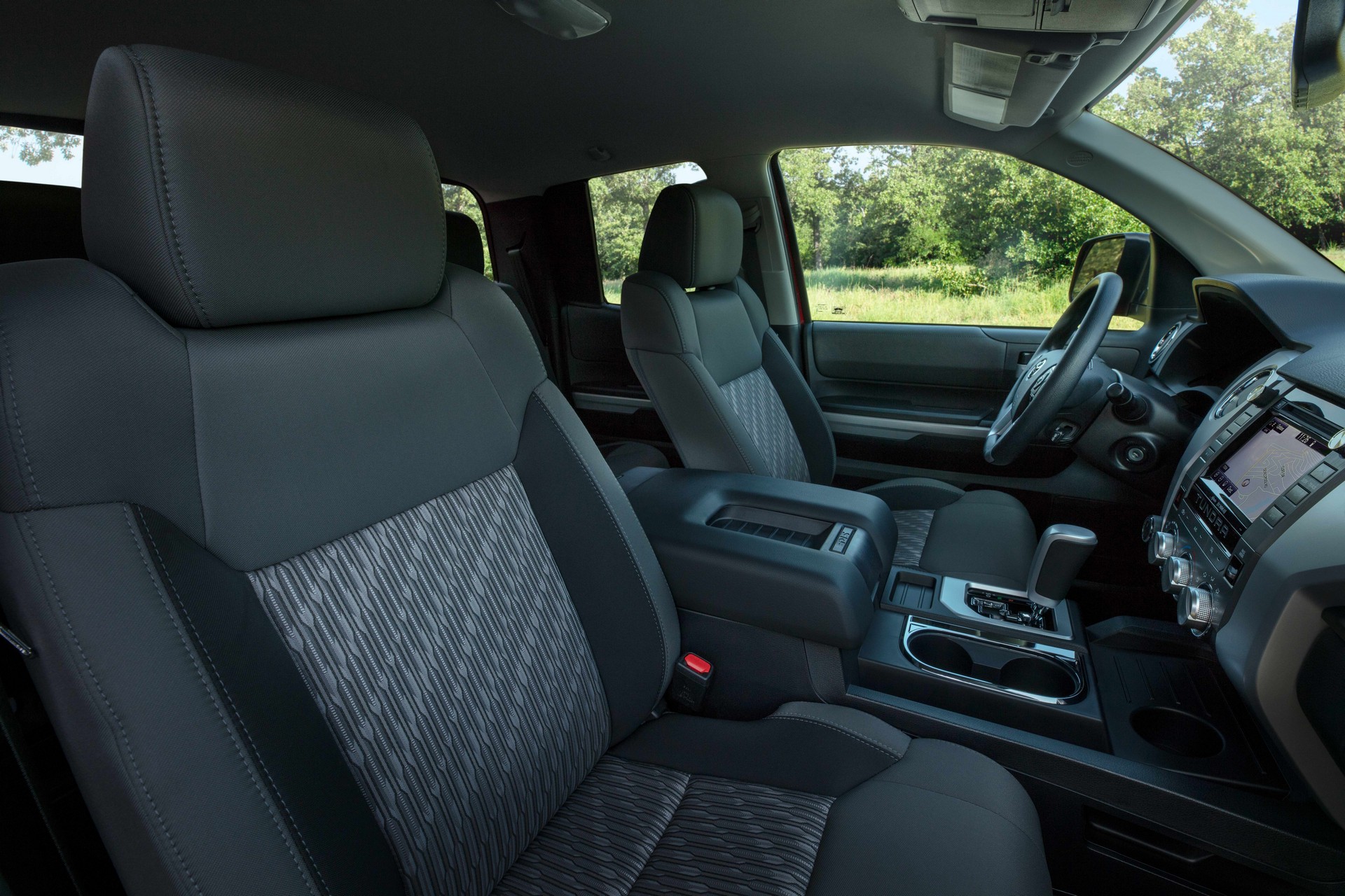 2019_Tundra_SX_Package_5_9AA8995C9EF6D1A94EAB76E1AC41739742EBB293 Toyota 4Runner Nightshade Special Edition Embraces The Blackout Trend