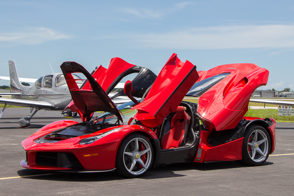 2015-LaFerrari-Auction-41 2015 LaFerrari Fails To Sell On Online Auction Despite $3.1 Million Bid