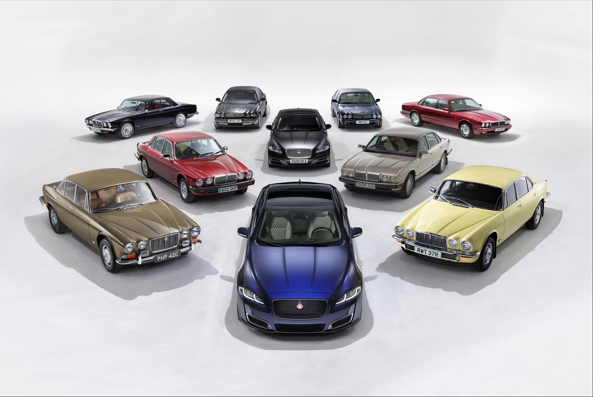 Jag_XJ50_XJ_Heritage_Range_LightsOff_250418 Eight Generations Of Jaguar XJs Will Travel To Paris To Celebrate The Model’s 50th Anniversary