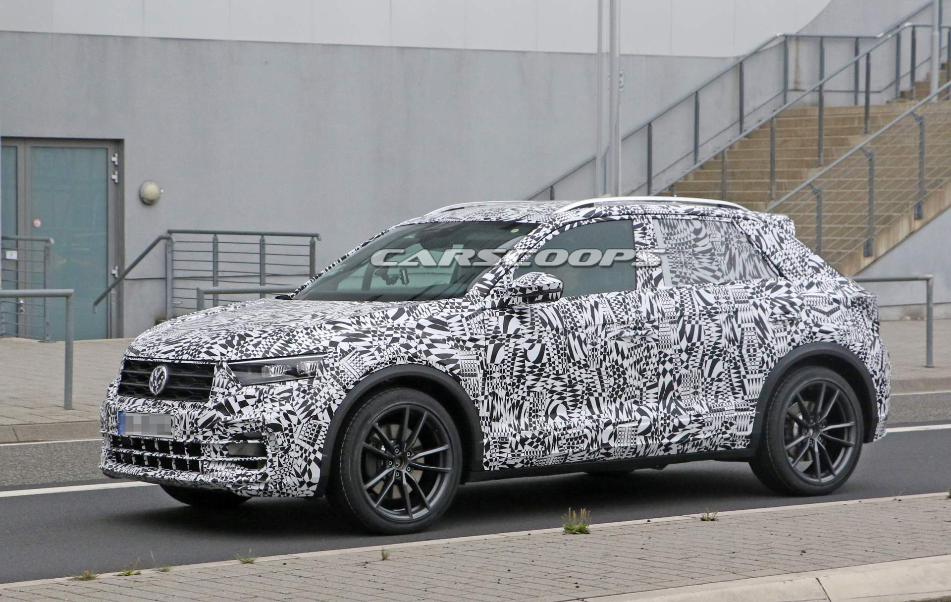 VW-T-Roc-R-spy-shots-5 VW T-Roc R Parades Final Production Body At The Nürburgring