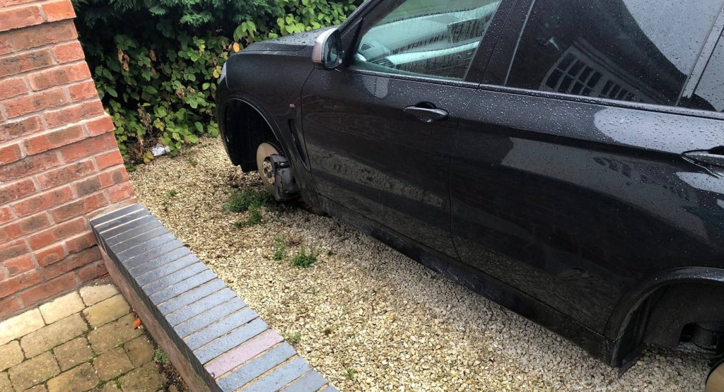  While You Were Sleeping: Thieves ‘Relieve’ A BMW X5 Of Its Alloys