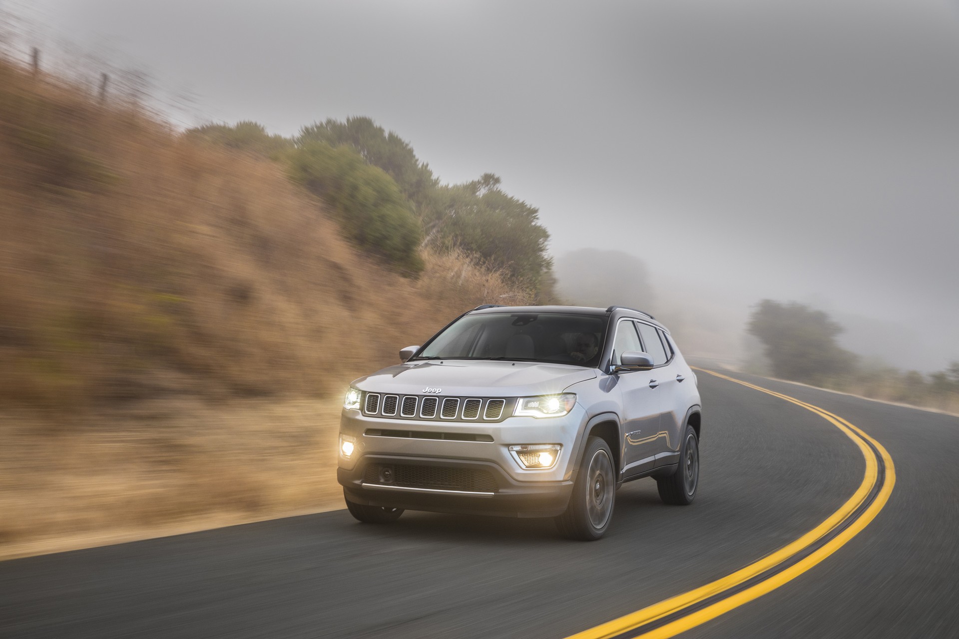 2019-Jeep-Compass-9 2019 Jeep Compass Upland Special Edition Gives The Entry-Level Model Trailhawk Looks